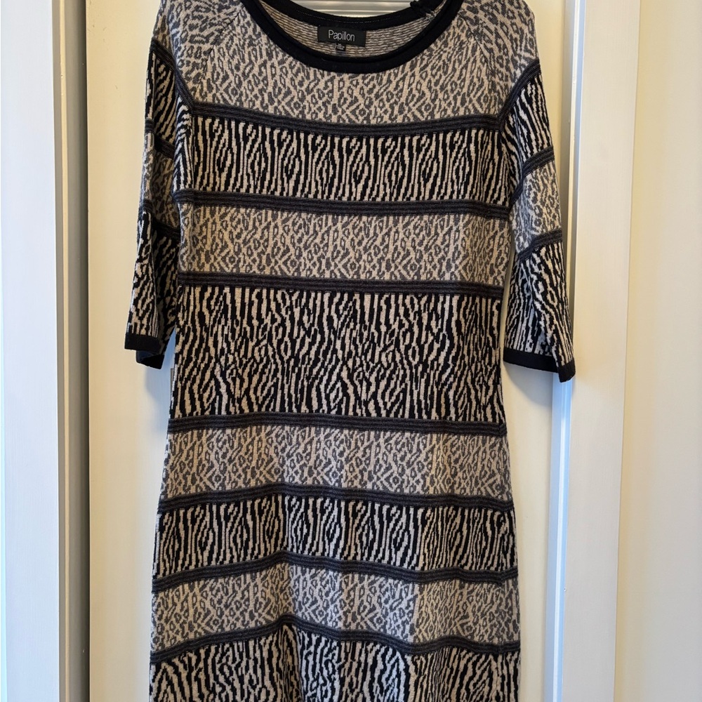 Elegant Print Dress - Black and Gray